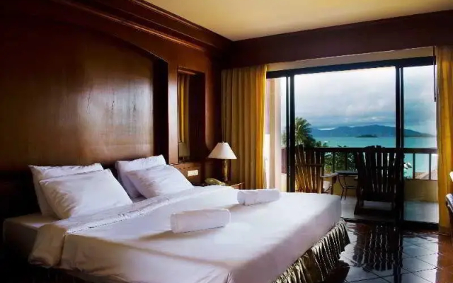 Beach House Samui Villas