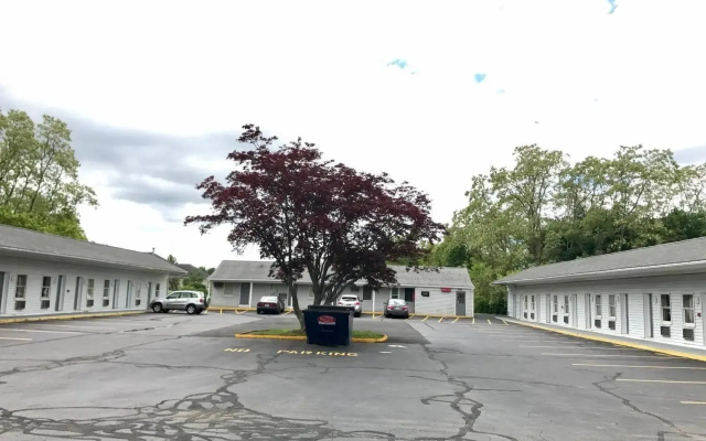Shangri La Motel