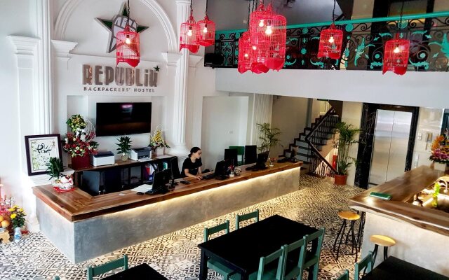 Republik Backpackers Hostel