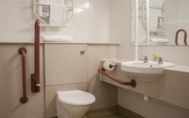 Ibis Wakefield East - Castleford