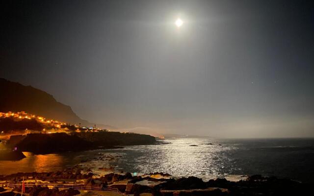 Modern sea front apartment in Garachico I