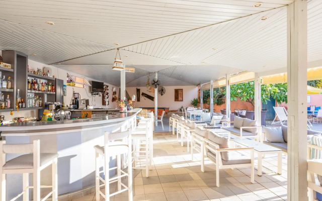 Ormos Atalia Aparthotel