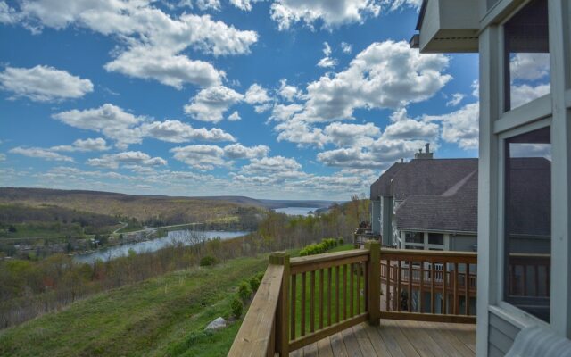 Vista Emmanuel 4 Bedroom Townhome