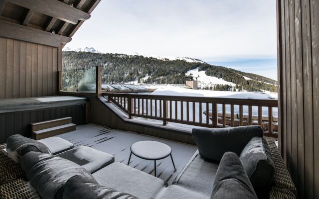 Mammoth Lodge by Alpine Resorts