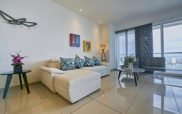 Stylish 1BR Apartment w Balcony Amazing View