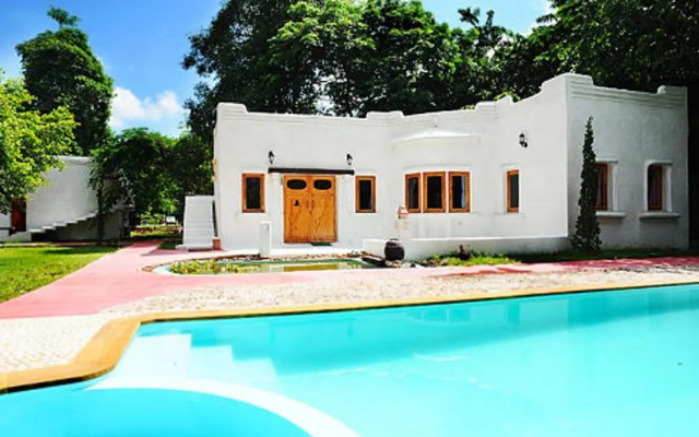 Scenic Riverside Resort