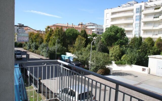 Dainese Apartments, Casa Ester