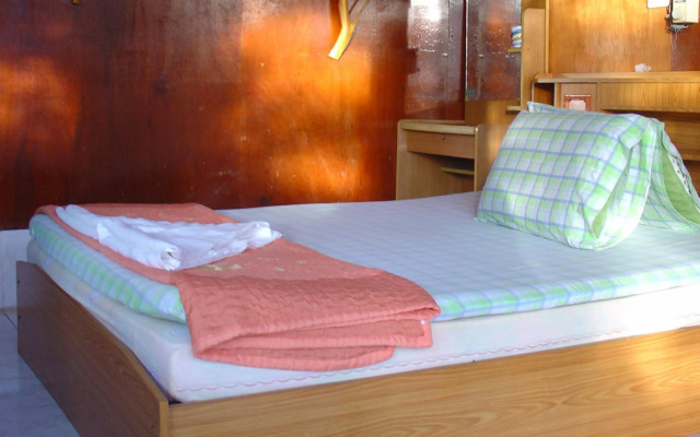 Queen Resort