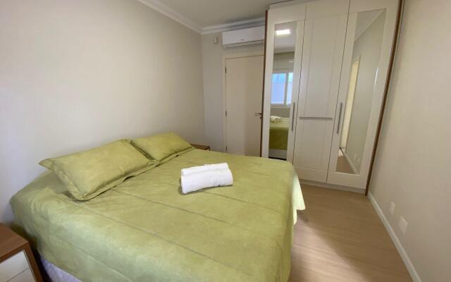 Casa Térrea 3 suítes Piscina Jurere Internacional