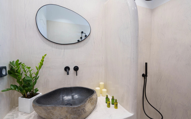 Almira Luxury Suites