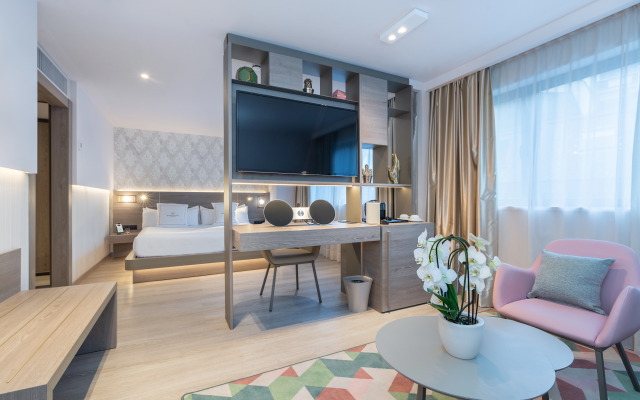 Grand Plaza Hotel & Wellness