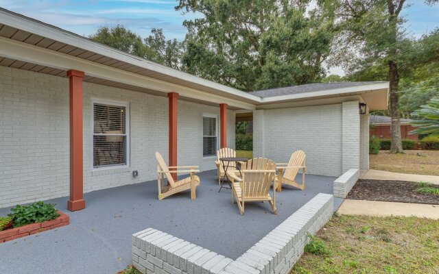 Updated Pensacola Home ~ 7 Mi to Beach!