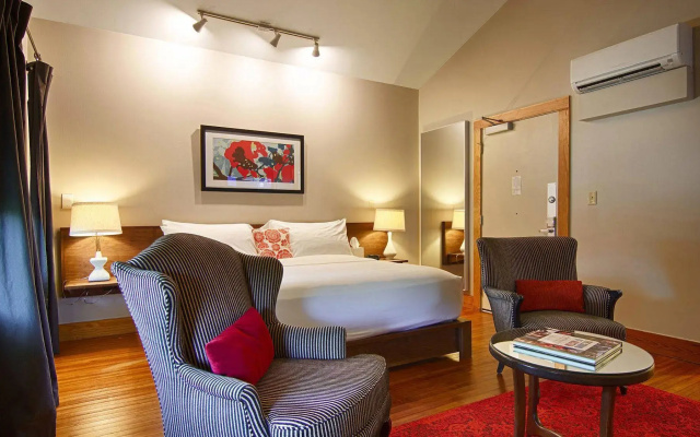 Heywood Hotel