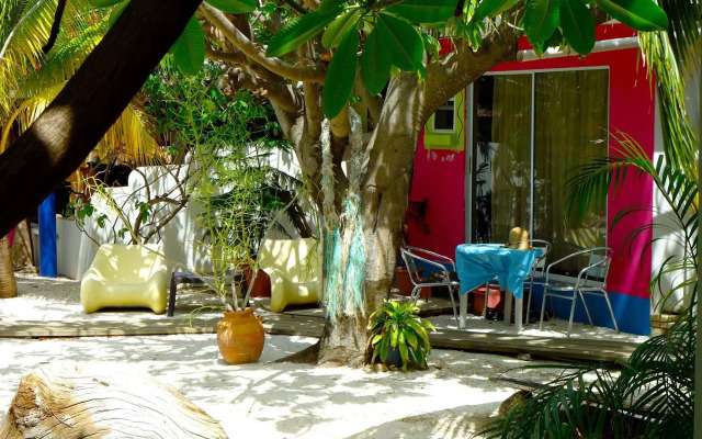 Beach House Aruba Apartments
