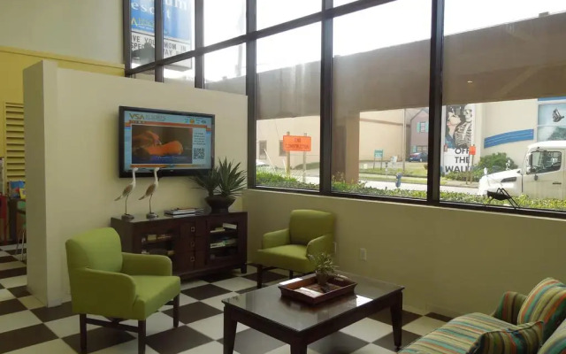 The Atrium Resort, Virginia Beach by Vacatia