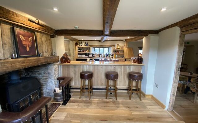 The Full Moon Inn