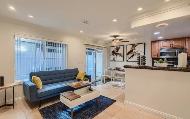 Stylish- Multi-level- Patio- Games - Fast Wifi-cm3