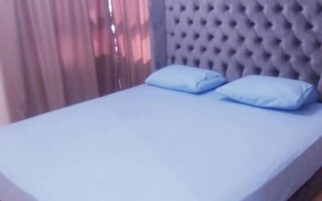 Jad Airport Luxury Apart Golf Pool