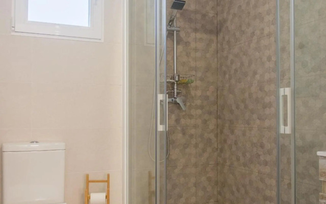 Modern Penthouse with Private Terrace