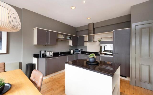 ALTIDO Luxury 2BR home on George Street