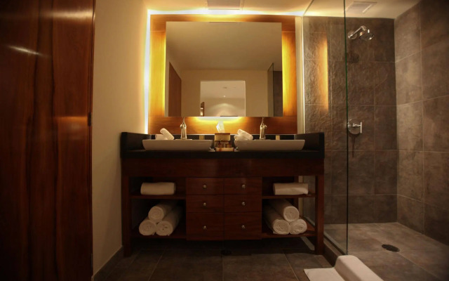 Puerta Cortes Residences