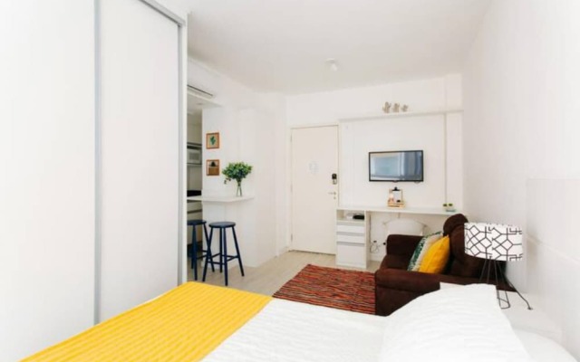 Av0408 Studio Avanhandava