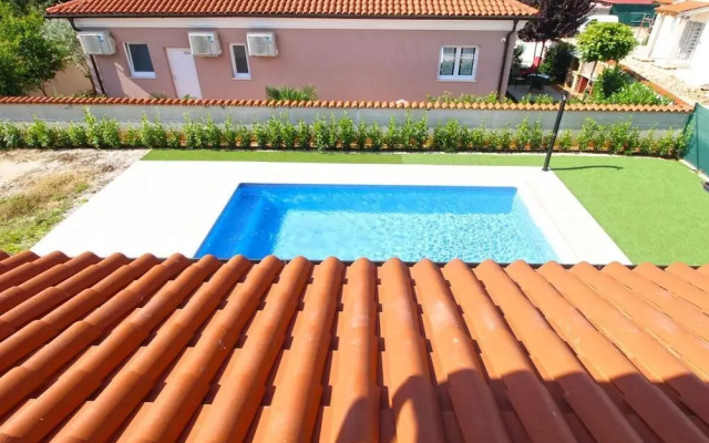 Modern Villa With Private Pool and Garden