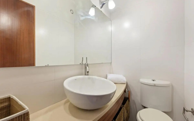 Spacious 3 Bedroom Apartment in Lisbon, Lisbon