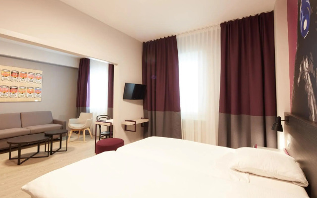 Hotel Crystal
