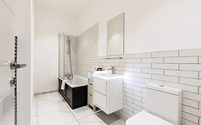 Stylish Two-bed Flat Near Oxford Circus