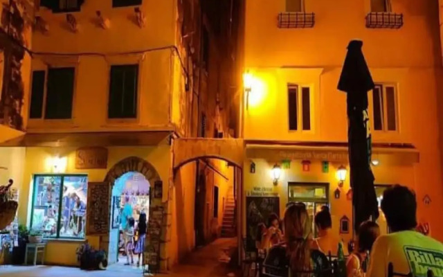 Apartment RR - One Bedroom Apartment With Balcony