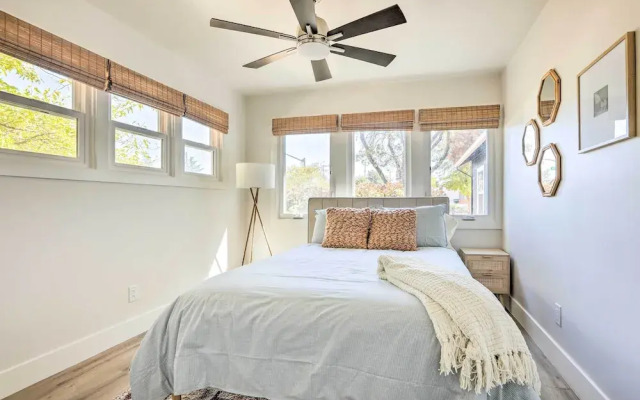 Boho-chic Folsom Retreat: Walkable Location!