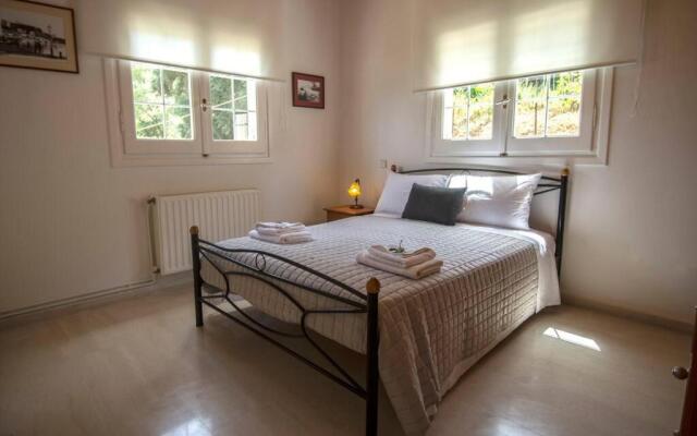 Giannis House 2022 by Corfu Escapes