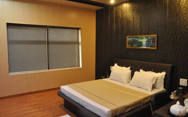 Hotel Shriji Resorts
