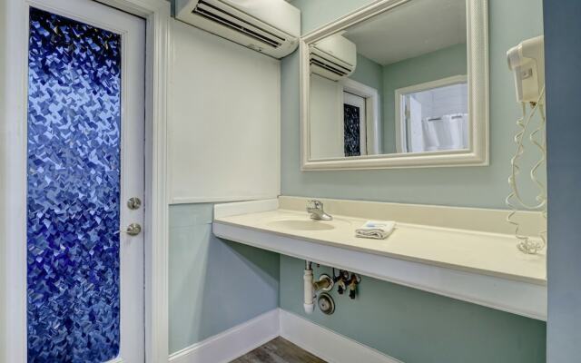 Tiffany's Motel & Condos