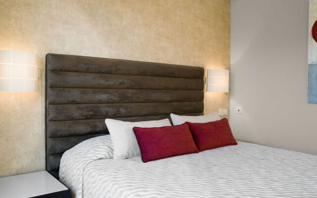 Elviria Hills Living