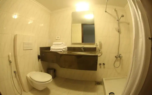 One to One Hotel & Apartments