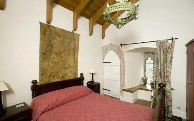 Annes Grove Miniature Castle