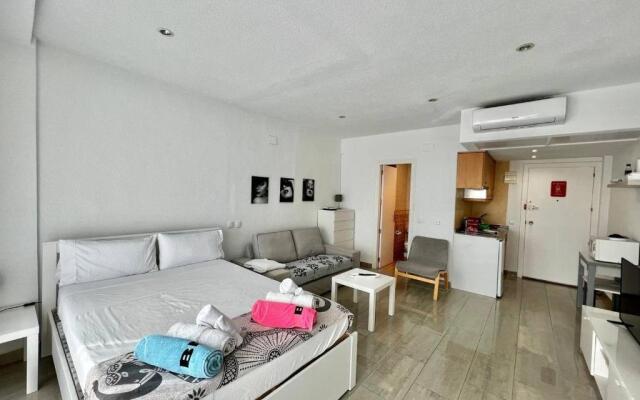 Riscal 6 by United Renters