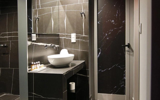 Madison Hotel & Suites - Adults Only