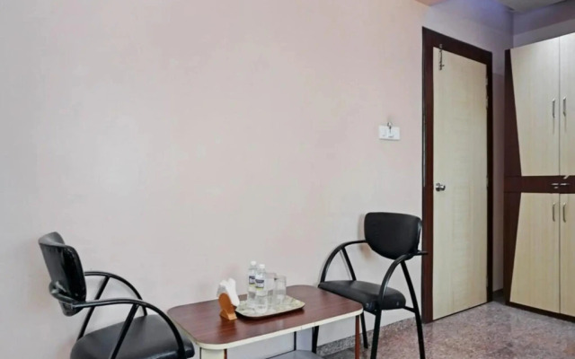 Hotel Crystal Court