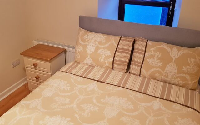 3 Bedroom newly furnished cork city