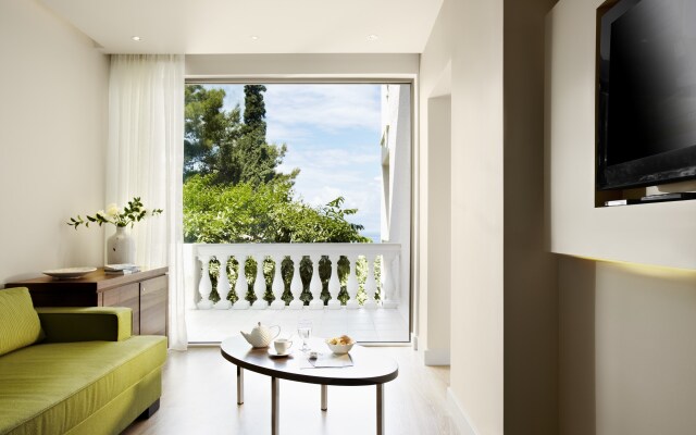 MarBella, Mar-Bella Collection Hotel