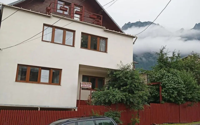 Casa Rodica str. Clabucetului 28