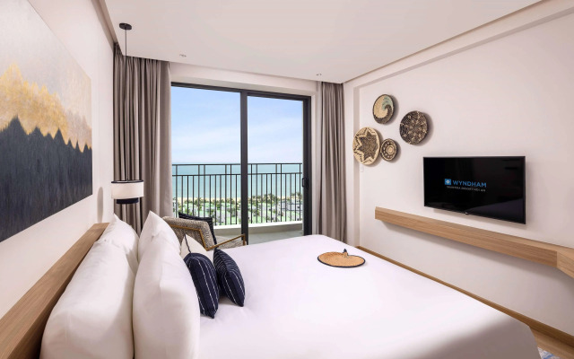 Wyndham Hoi An Royal Beachfront Resort & Villas