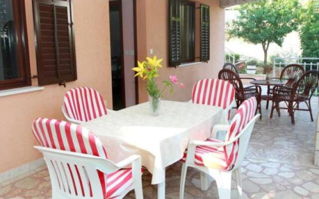 Apartment Dragan