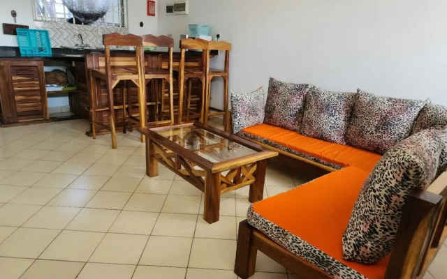 Lux Suites Diani Airstrip Villas