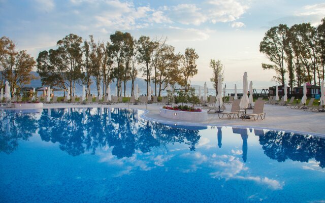 Kerkyra Blue Hotel & Spa by Louis Hotels