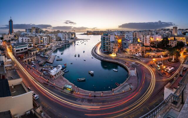 Luxurious Apt With Ocean Views and Pool in Tigne Point