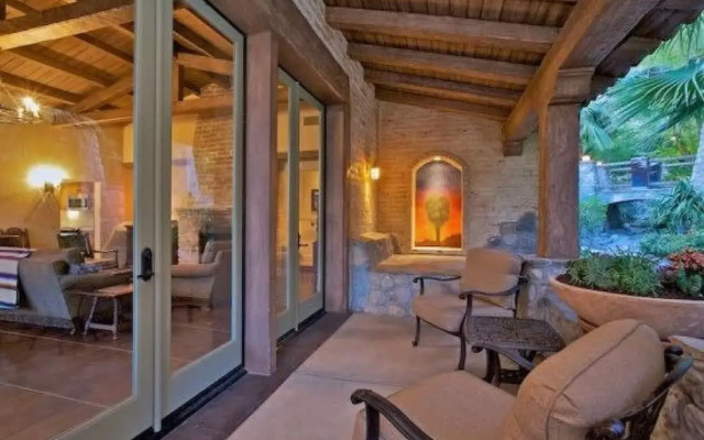 Villa Raindrop